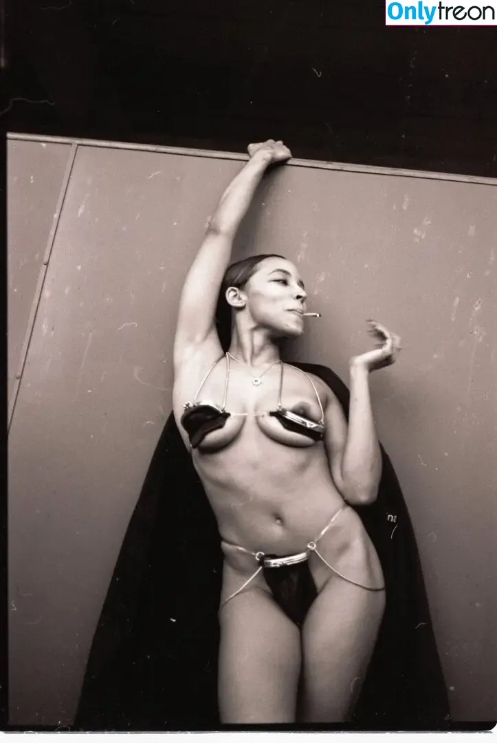 Tinashe nude photo #0532 (slimred_20 / tinashenow)