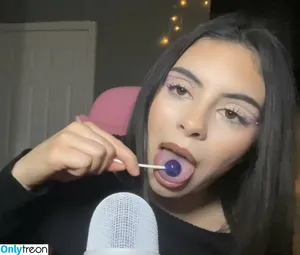 Tingly Asmr???? / Tinglyasmr68 / tinglyy_asmr nude photo #0054