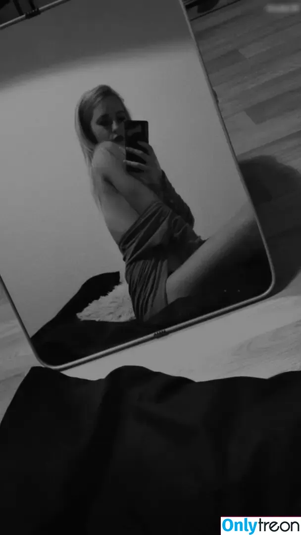 Tinuvielx / xLuthien nude photo #0047 (Luthien21 / tinuvielx)