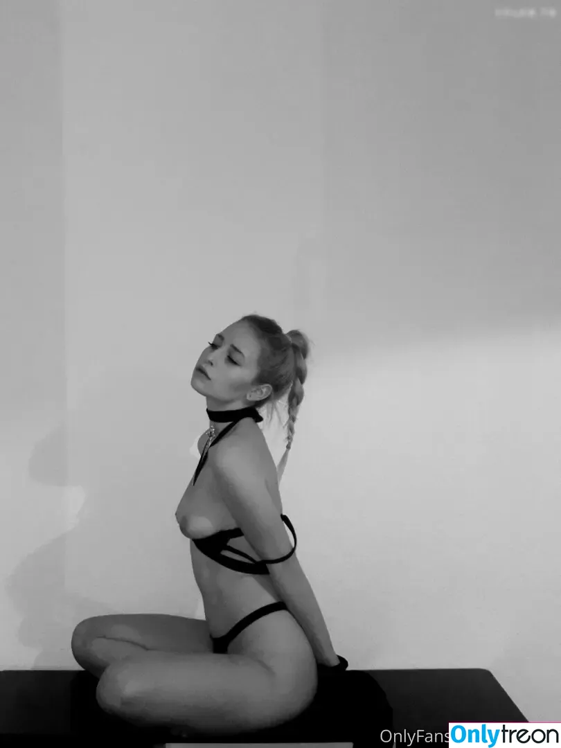 Tinuvielx / xLuthien nude photo #0095 (Luthien21 / tinuvielx)