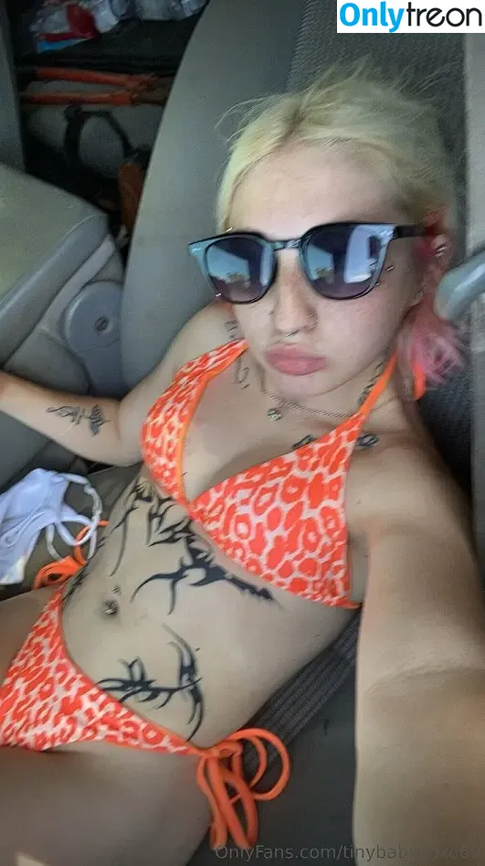 tinybabyxoxo69 nude photo #0008 (jazmyn260)
