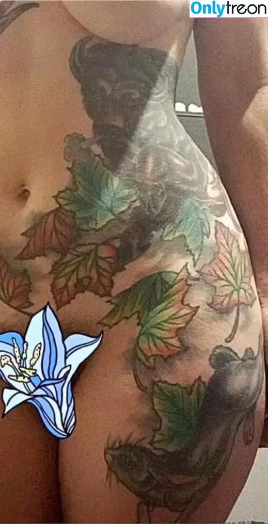 tinybosst nude photo #0003 (tokyo_right_here)