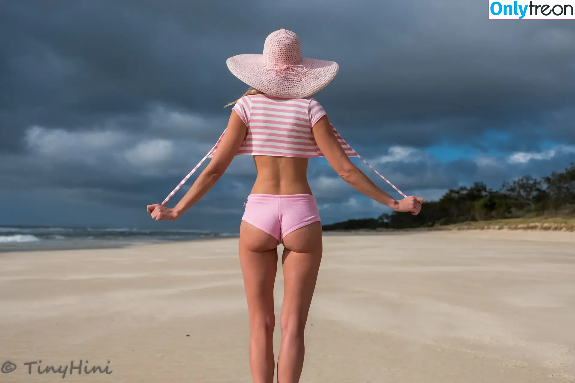 Tinyhini nude photo #0316 (tinyhiniofficial)