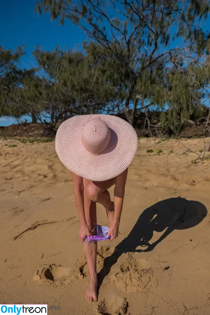 Tinyhini nude photo #0471 (tinyhiniofficial)