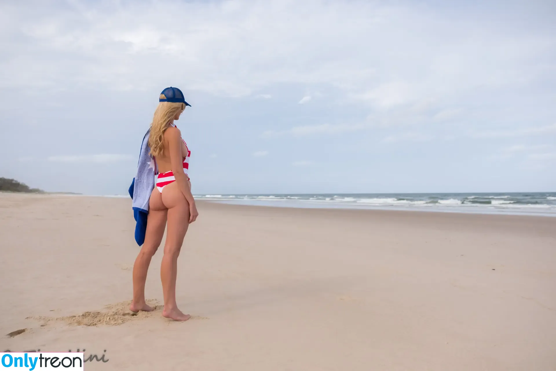 Tinyhini nude photo #0617 (tinyhiniofficial)
