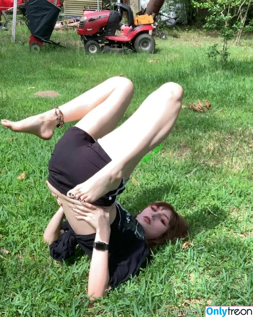 tinykittie nude photo #0014 (tinykitty15)