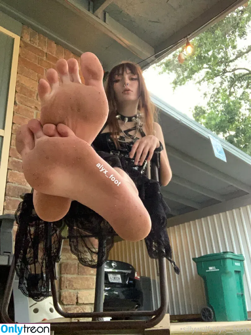 tinykittie nude photo #0035 (tinykitty15)