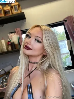 tinylucyxo nude photo #0104