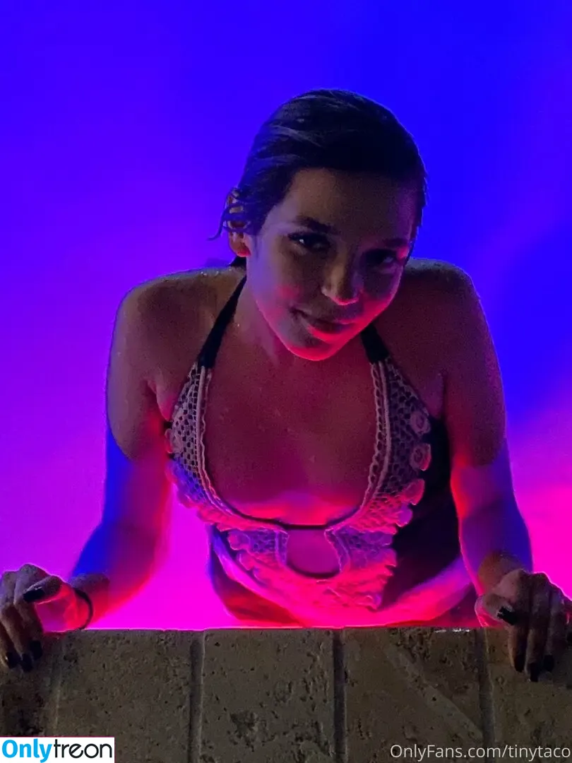 tinytaco nude photo #0027 (tinytaco1995)