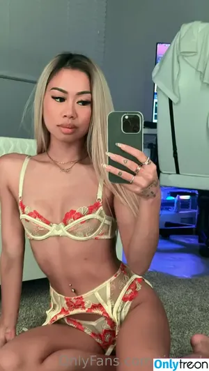 tinyyyk / kaylakipp / peachlingg nude photo #0183