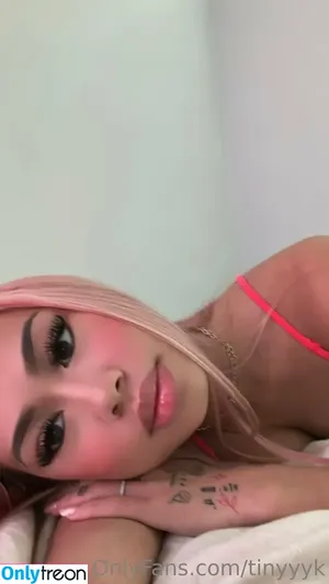 tinyyyk / kaylakipp / peachlingg nude photo #0227