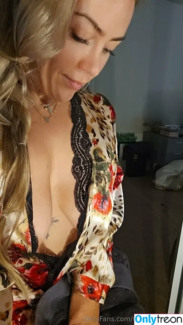 Tiphany Adams nude photo #0026 (tiphanyadams)