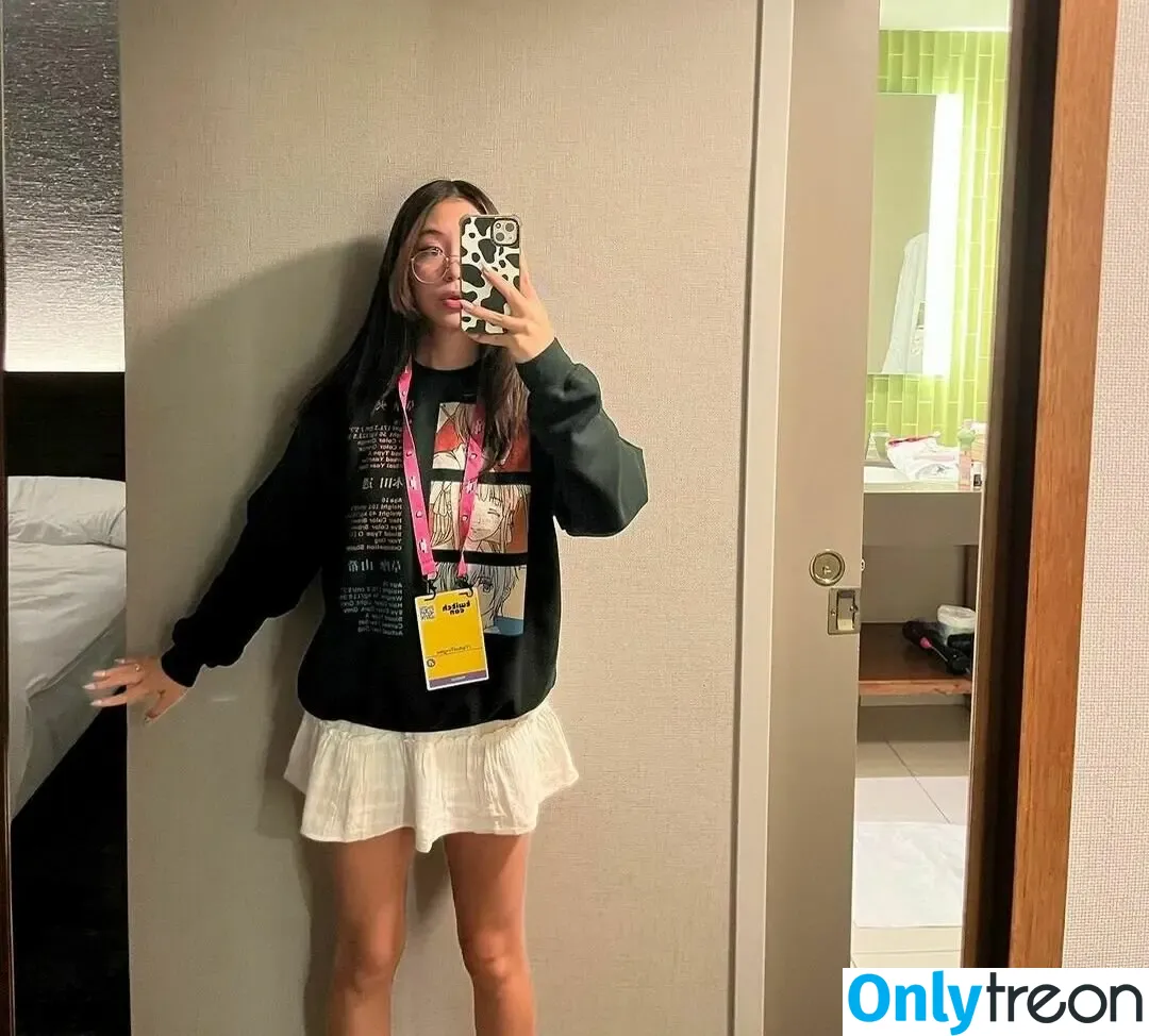 Tiptoetingles nude photo #0003 (Tiptoetingles)