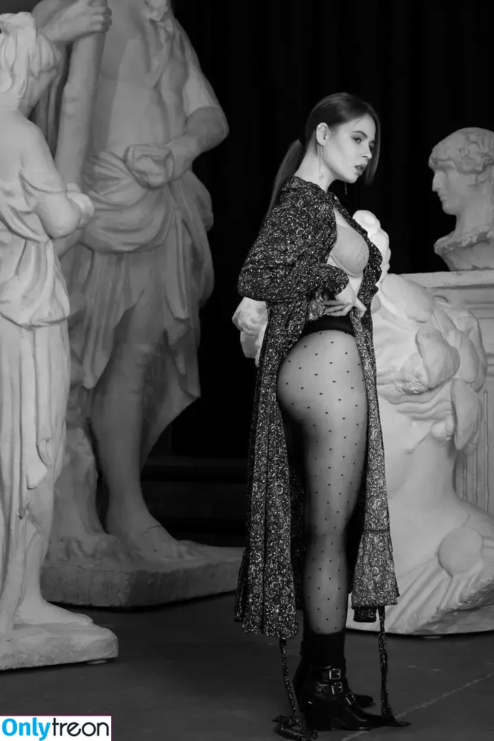Tita Marmalade nude photo #0003 (titamarmalade)