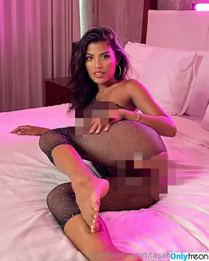 titasaharaofficial / itstitasahara nude photo #0077