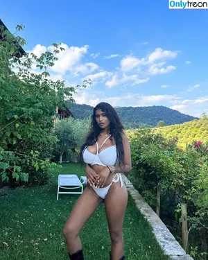 Tiziana / tizianapw / tizianassj nude photo #0015