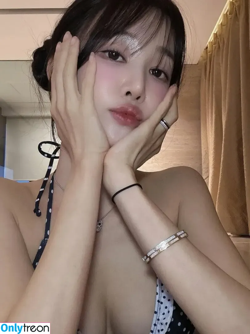 tmxlstm120 nude photo #0047 (Ellin / hiellin)