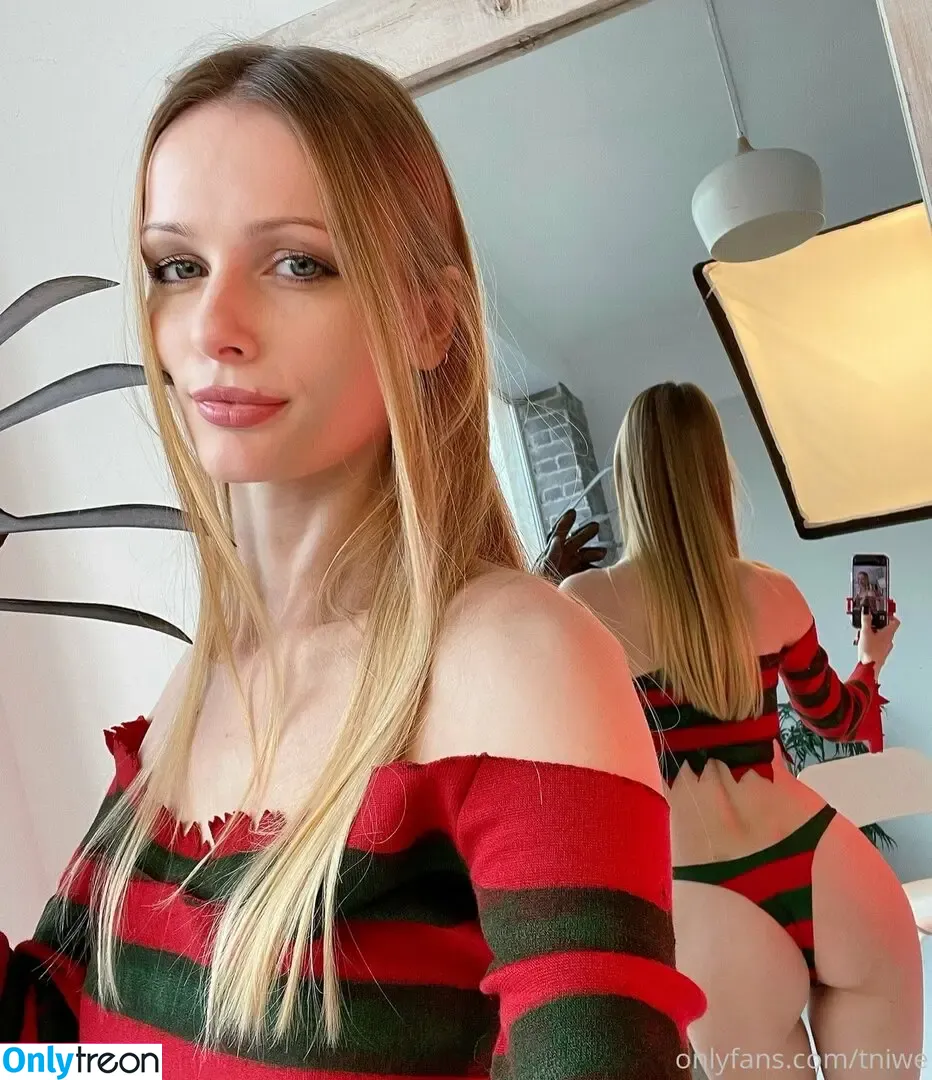 Tniwe nude photo #1097 (Tniwe)