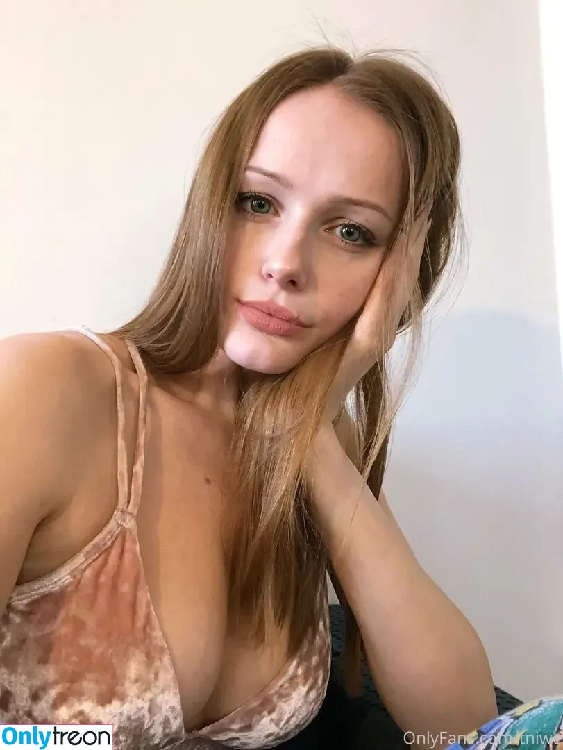 Tniwe nude photo #1144 (Tniwe)
