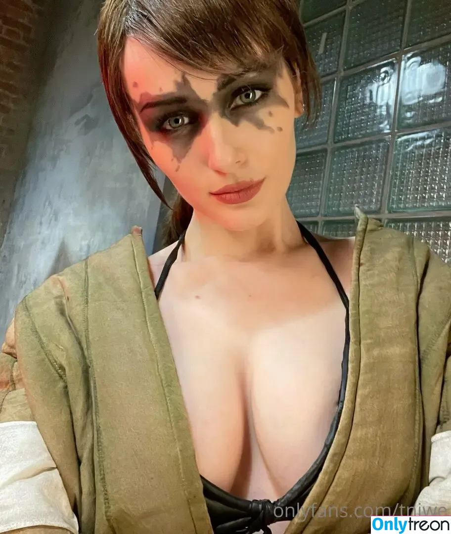 Tniwe nude photo #1162 (Tniwe)