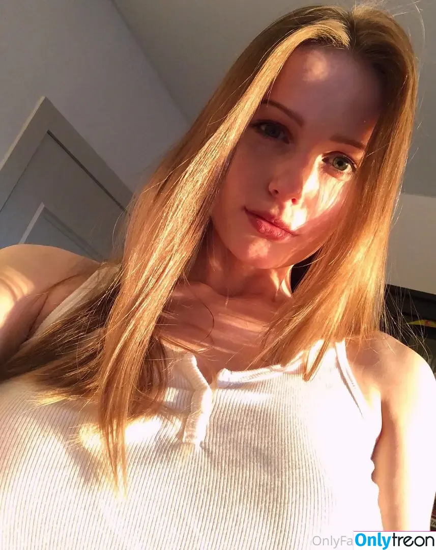 Tniwe nude photo #1169 (Tniwe)