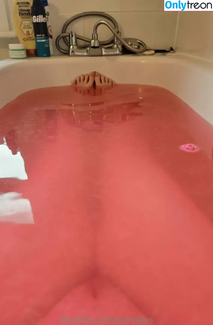 Toanplays nude photo #0020 (reel)
