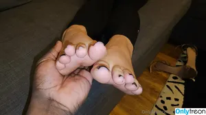 toesbeforebros_ / freewillisstoredintheballz nude photo #0018