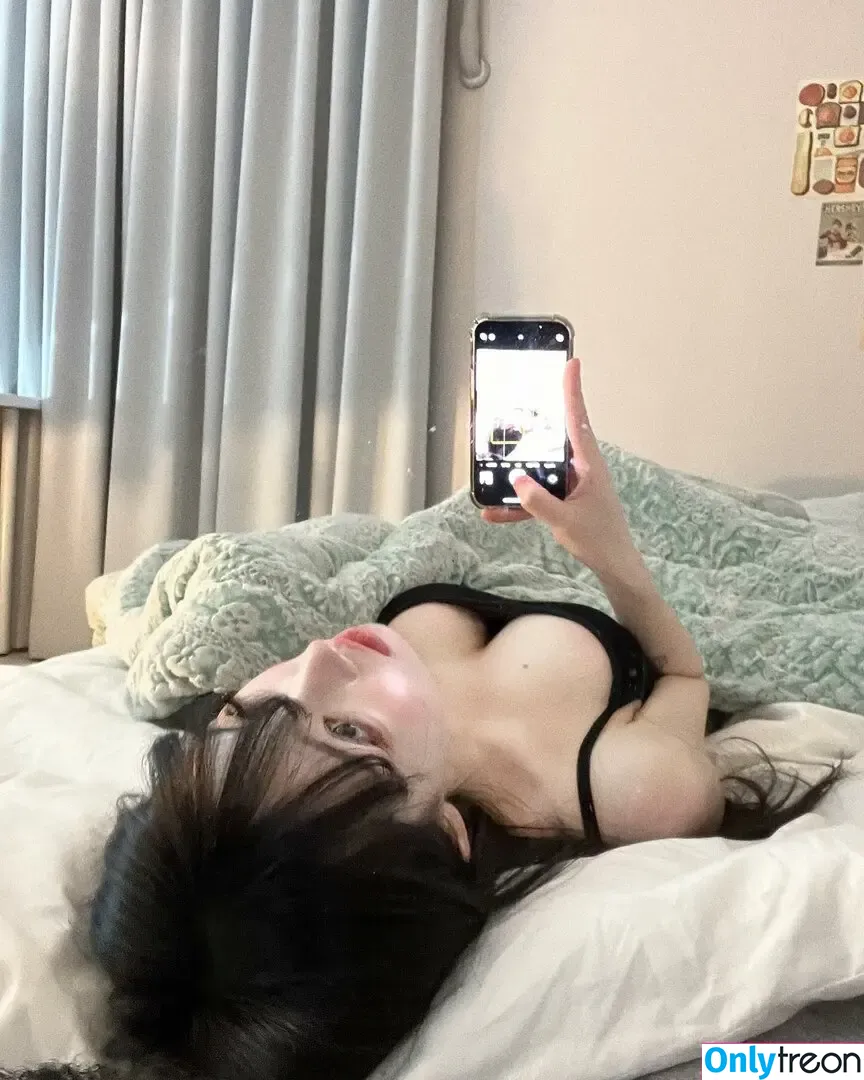 TOJI nude photo #0003 ( / skeetbucket / zn_020405)