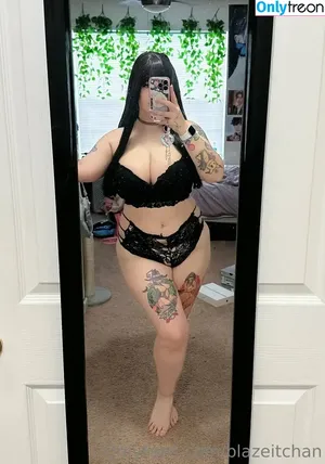  nude photo #0001