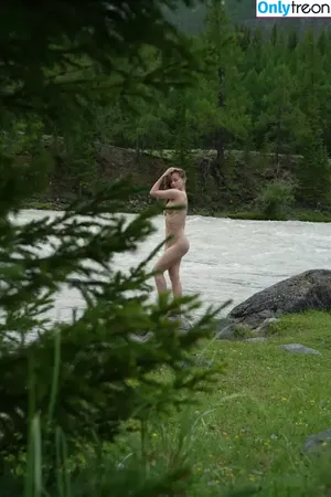 Toma Efremova / TomaEfremova nude photo #0552
