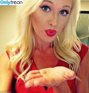 Tomi Lahren / tomilahren nude photo #0182