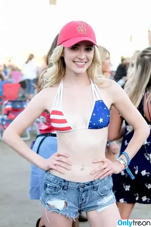 Tomi Lahren / tomilahren nude photo #0197
