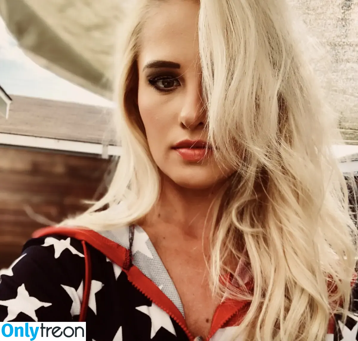 Tomi Lahren nude photo #0192 (tomilahren)