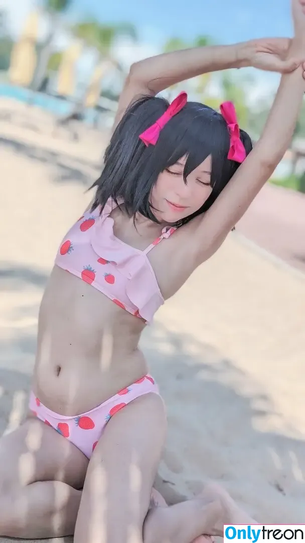 Tomomechi nude photo #0042 (Tomomechi)