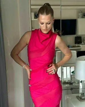 Toni Garrn / tonigarrn nude photo #0024