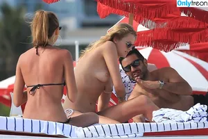 Toni Garrn / tonigarrn nude photo #0619