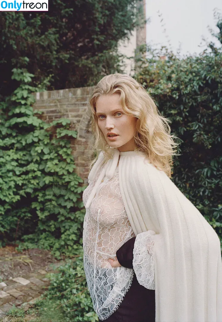 Toni Garrn nude photo #0001 (tonigarrn)