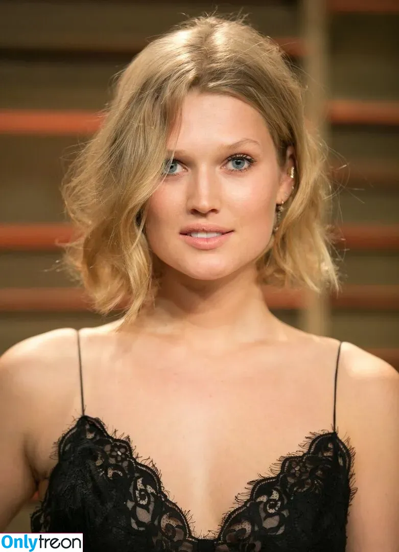 Toni Garrn nude photo #0003 (tonigarrn)