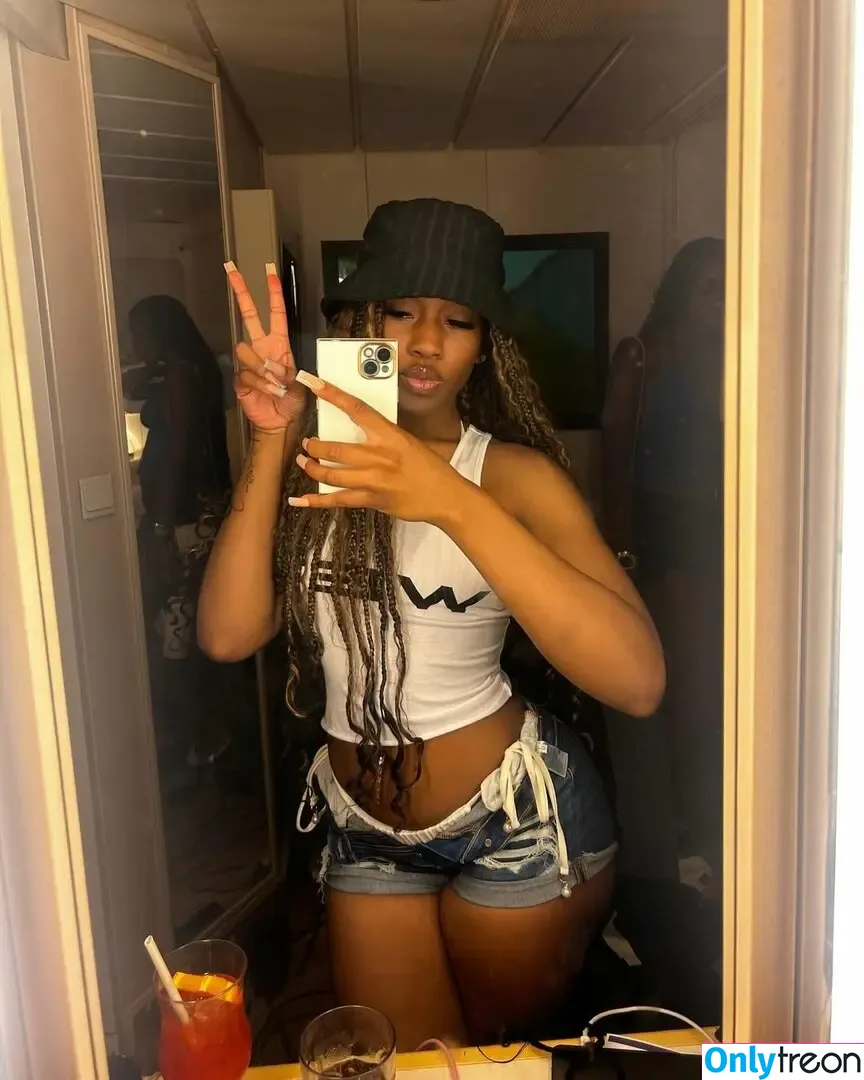 Toniannsp nude photo #0039 (toniann / toniann._.p)