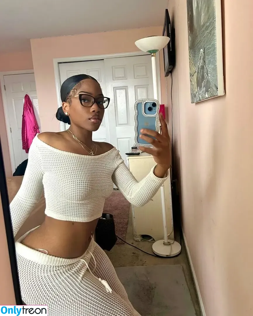 Toniannsp nude photo #0050 (toniann / toniann._.p)