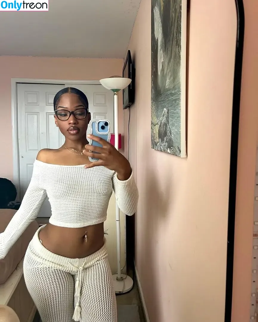 Toniannsp nude photo #0052 (toniann / toniann._.p)