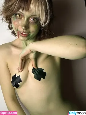  nude photo #0005