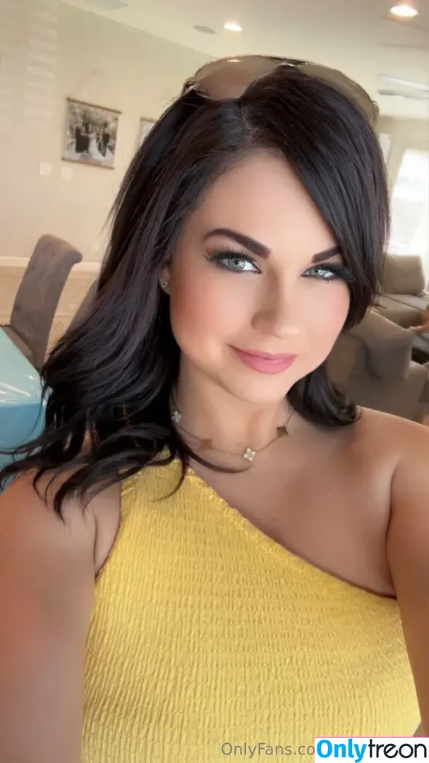 toridanyels nude photo #0128 (toridanyel_)