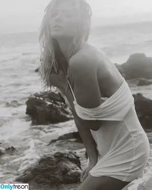 Torrie Wilson / torriewilson nude photo #1215