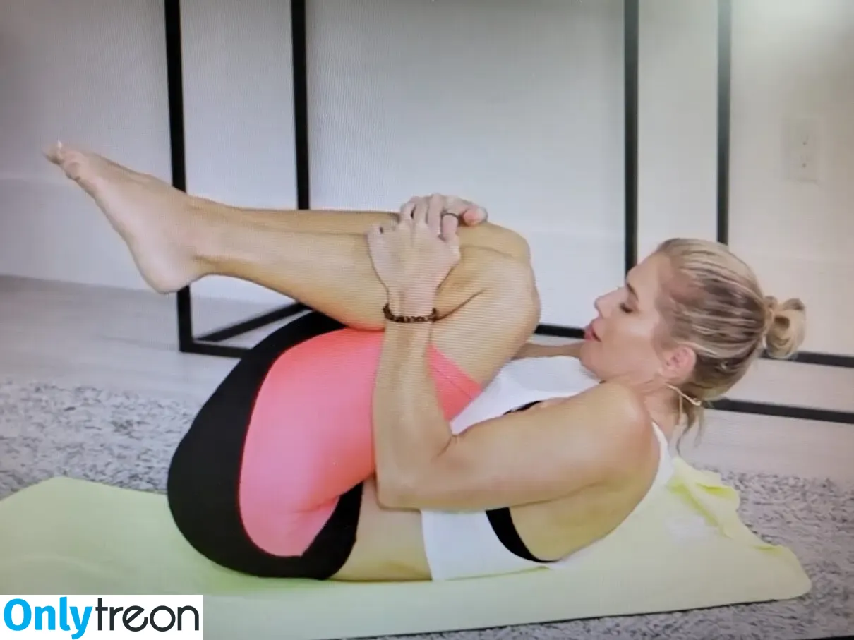 Torrie Wilson nude photo #1338 (torriewilson)