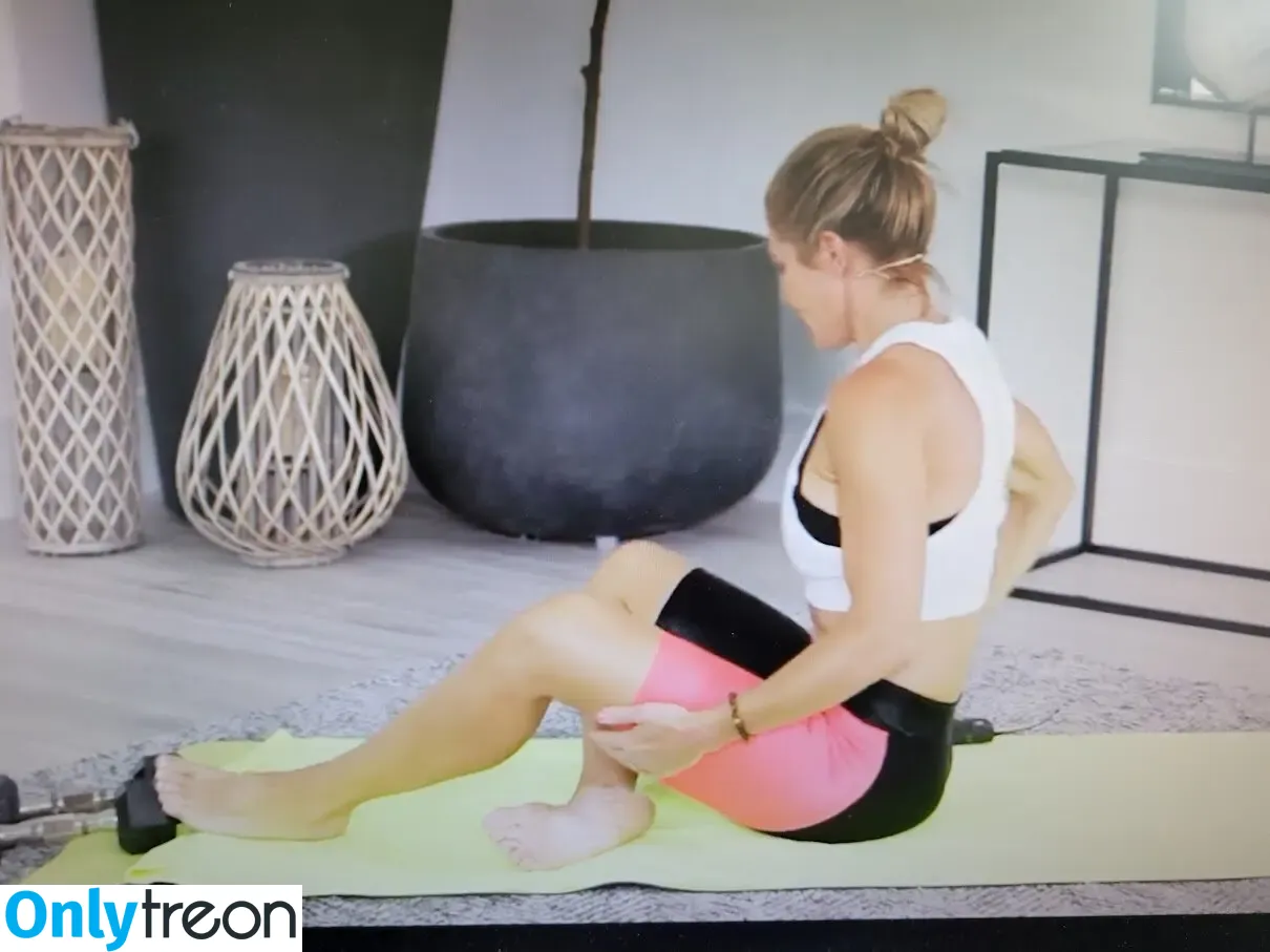 Torrie Wilson nude photo #1344 (torriewilson)