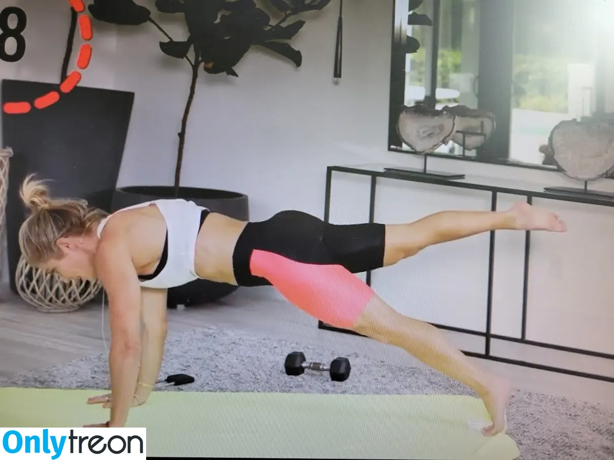 Torrie Wilson nude photo #1364 (torriewilson)