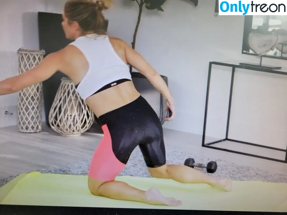 Torrie Wilson nude photo #1372 (torriewilson)