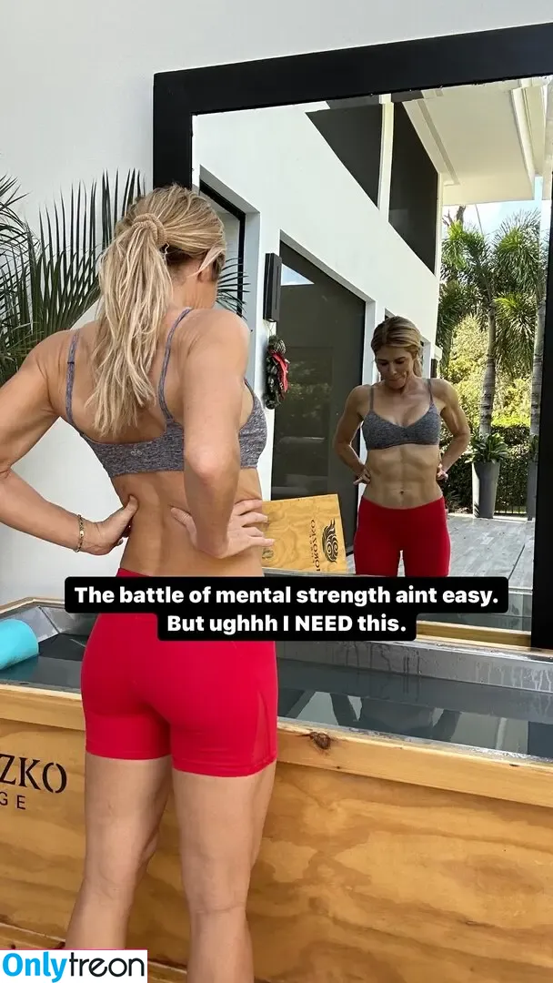 Torrie Wilson nude photo #2096 (torriewilson)
