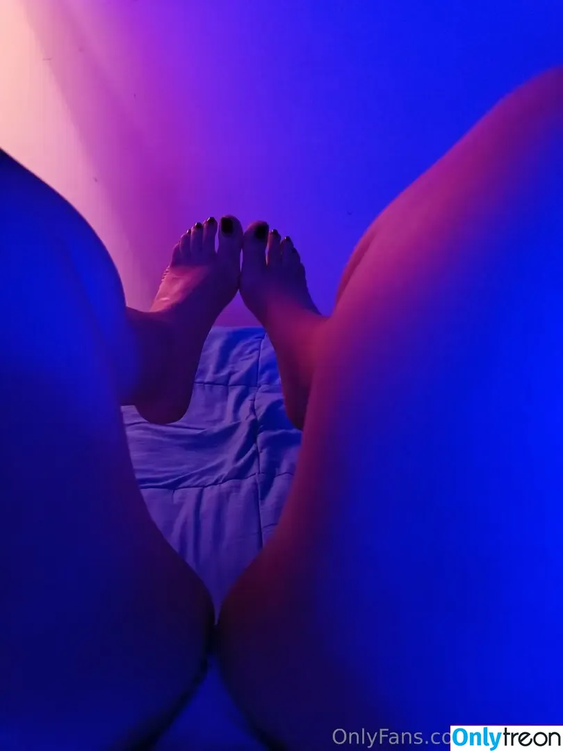 toryfeet nude photo #0122 (toryft_)
